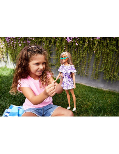 Barbie Aime Les Océans poupée Brune avec Tenue et Accessoires fabriqués à partir de Plastique recyclé, Jouet pour Enfant, GRB37