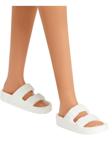 Barbie Aime Les Océans poupée Brune avec Tenue et Accessoires fabriqués à partir de Plastique recyclé, Jouet pour Enfant, GRB37