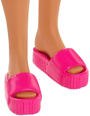 Barbie Aime Les Océans poupée Brune avec Tenue et Accessoires fabriqués à partir de Plastique recyclé, Jouet pour Enfant, GRB37
